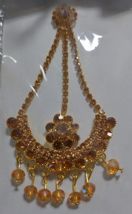 Golden Fan-Shaped Bridal Bindya with Crystal Bead Accents