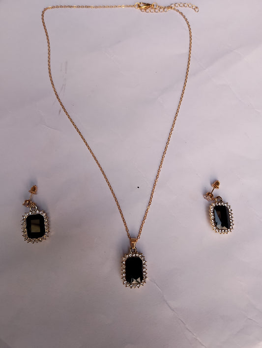 Black Gemstone Pendant Necklace Set